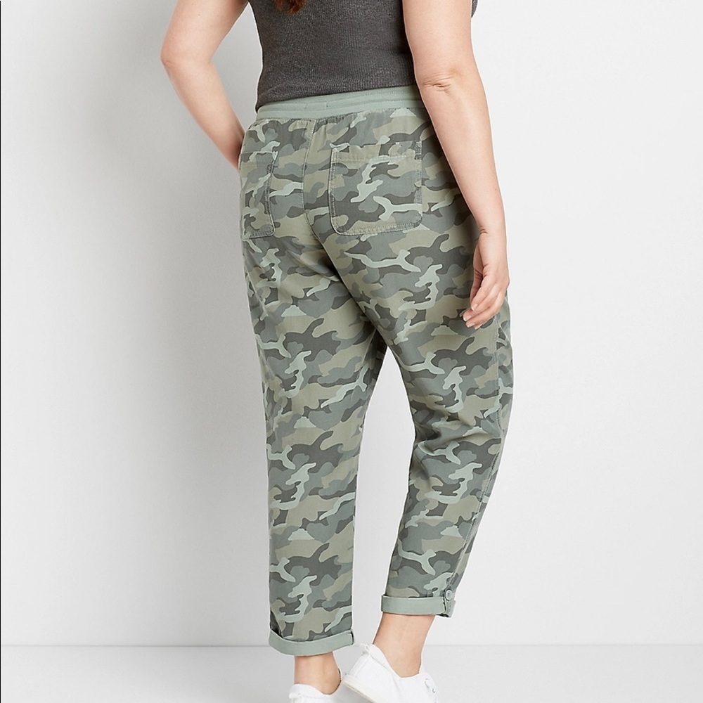 Maurice’s XL Long Camo leggings great to pair with anything this fall/winter!! - Picture 1 of 6
